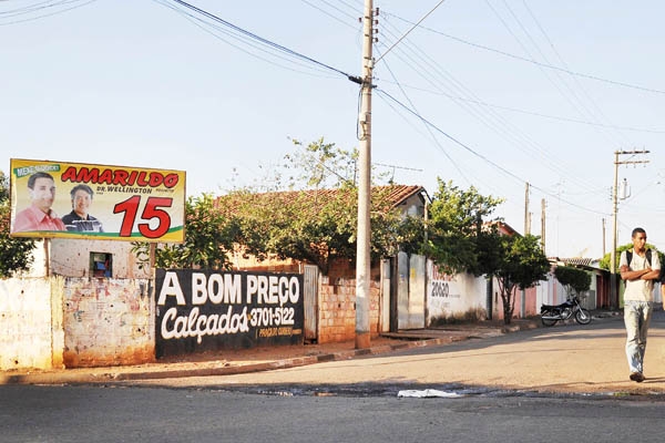 Propaganda de Amarildo Nascimento, em Restinga